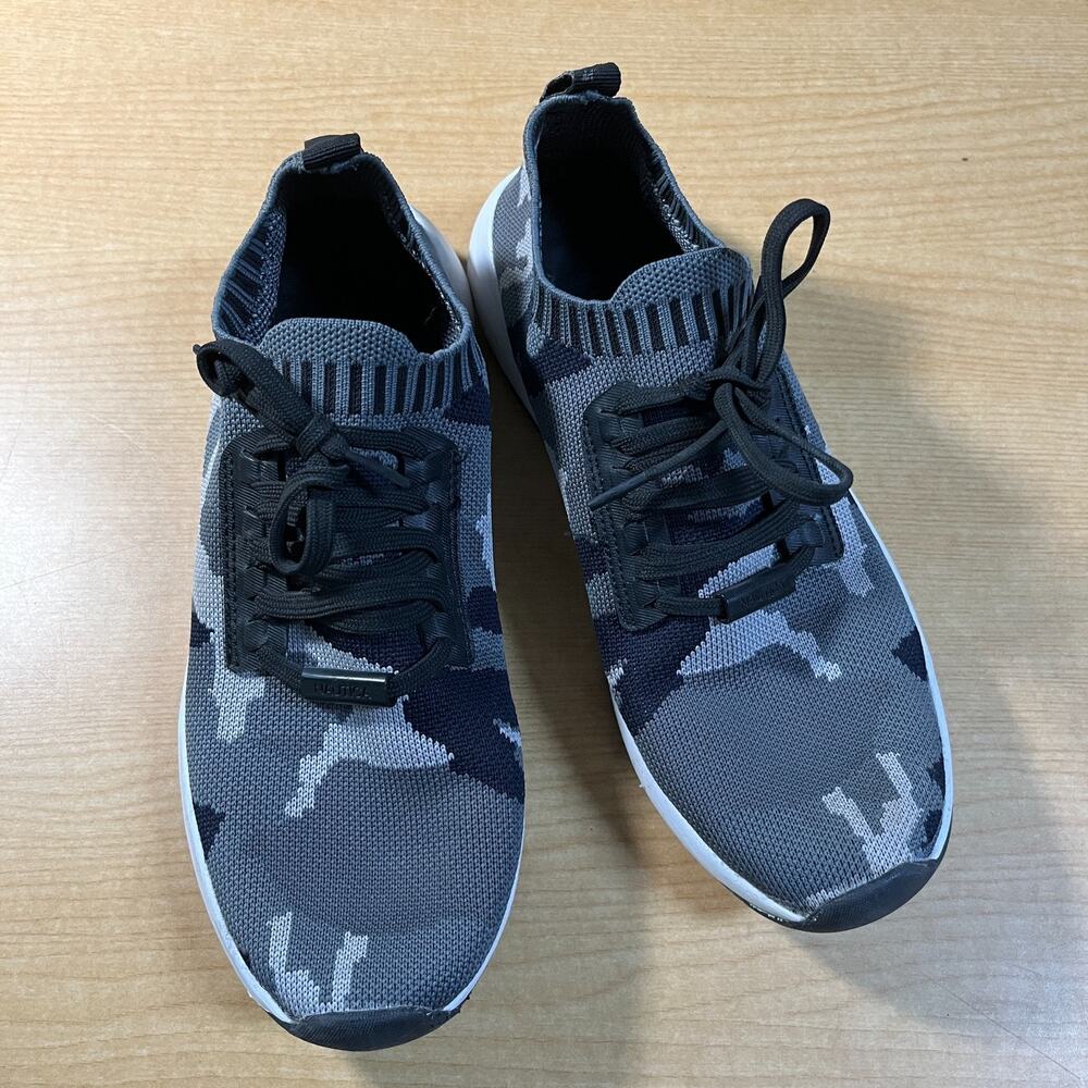 Women’s 8 NAUTICA Shoe Camo Zyla Knit Slip On Sneakers Lace up Black and Gray